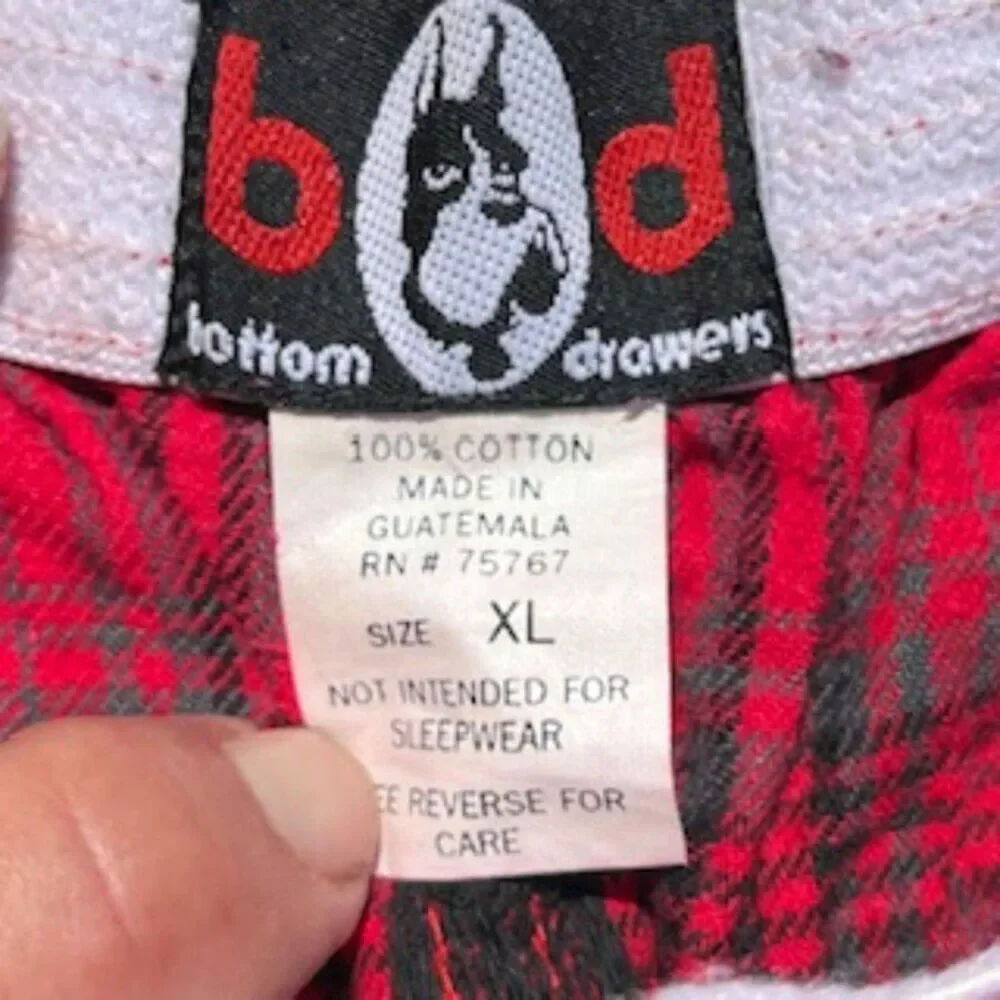 Size: Extra Large . {46-48} Wisconsin Badgers Boxer Shorts . New w/o Tags
